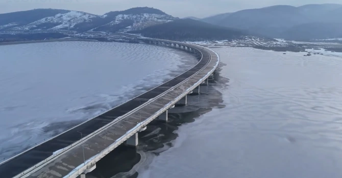 Autostrada Transilvania: Primele imagini din 2026 cu tronsonul Suplacu de Barcău – Chiribiș. Muncitorii au revenit în șantier VIDEO