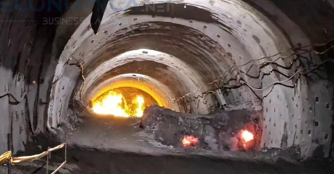 VIDEO Autostrada A1 Sibiu – Pitești: Continuă lucrările de dinamitare în tunelul Robești