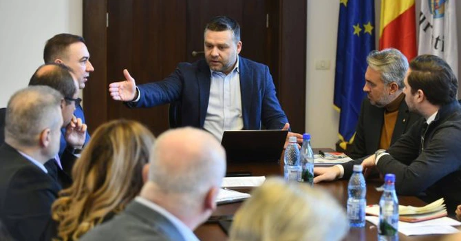 Ciucu anunță că PMB va instala 24 de containere modulare în zonele din București în care apa caldă și cădura sunt furnizate în mod deficitar