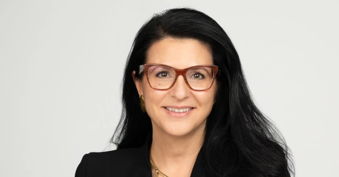 Lavinia Ivas preia funcția de CEO al distribuitorului de aparate auditive Clarfon