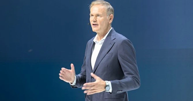 Șeful Volkswagen Oliver Blume spune că grupul german nu va putea construi planificata fabrică Audi din SUA în contextul actualelor taxe vamale. Negocierile cu Trump nu au dus la niciun rezultat