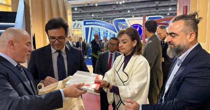 Târgul de Carte de la Cairo și-a deschis porțile. România este invitată de onoare. Câștigătorul Premiului Nobel pentru Literatură Naguib Mahfouz este personalitatea evenimentului din acest an