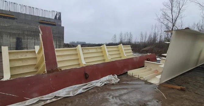 Autostrada Unirii A8: Sosește în șantier tablierul metalic pentru podul de la Ungheni, primul construit peste Prut după 60 de ani FOTO