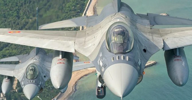 România a ridicat avioanele de război – MApN a anunţat că mai multe drone au fost detectate în zona Chilia Veche. RO-ALERT emis în zonă