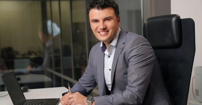 Promovări în conducerea Oriflame România. Directorul general Remus Florian a fost numit vicepreșeinte al grupului și a preluat conducerea și a sucursalei din Polonia