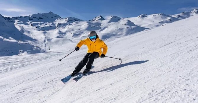 Braşov: S-a deschis sezonul de schi în Poiană