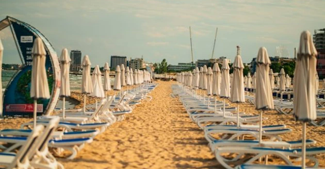 Rezervările pentru vacanțe early booking au crescut cu 70% în perioada octombrie – decembrie 2025 – IRI Travel