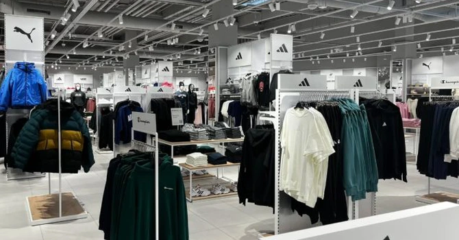 FOTO Magazinele poloneze de care nu ai auzit ajung în București. Unde se deschide primul