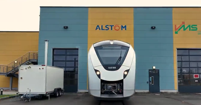 VIDEO Primul tren pe baterii fabricat de Alstom a intrat în operare cu pasageri