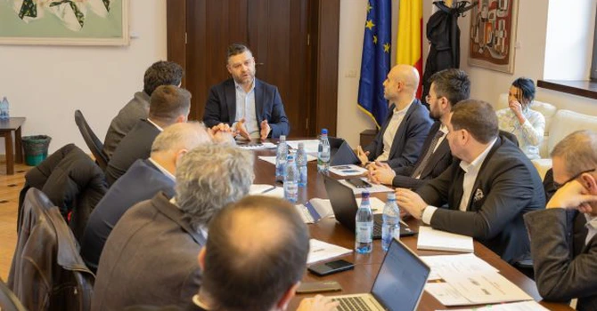 Ciucu spune că 115 dintre cele 400 de autobuze Otokar ale STB sunt stricate. Primarul anunță că s-a înțeles cu compania ca în două luni 95% dintre acestea să fie pe traseu