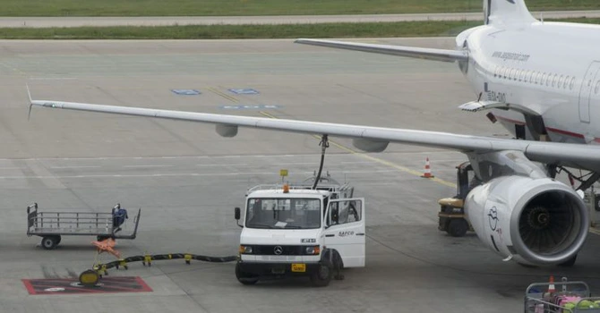 Cuba a rămas fără kerosen. Avioanele trebuie să alimenteze în statele vecine