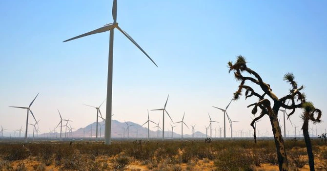 Producția de energie regenerabilă din SUA a atins valori record în 2025, în ciuda ostilității administrației Trump față de acest sector