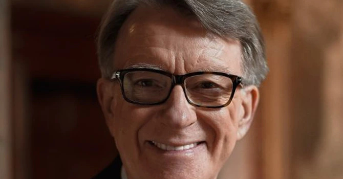 Scandalul Epstein are efecte puternice în Marea Britanie. Lordul Peter Mandelson, fostul ambasador al Regatului în SUA, a fost arestat