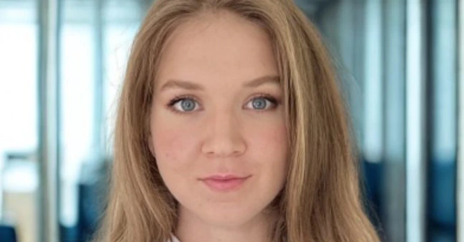 Analiză Investimental: Investitorii români își diversifică expunerea dincolo de Big Tech. Rotația către energie și industrie readuce Dow Jones în prim-plan