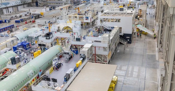 Criză Airbus. Gigantul se confruntă cu întârzieri la livrarea de avioane către companiile aeriene