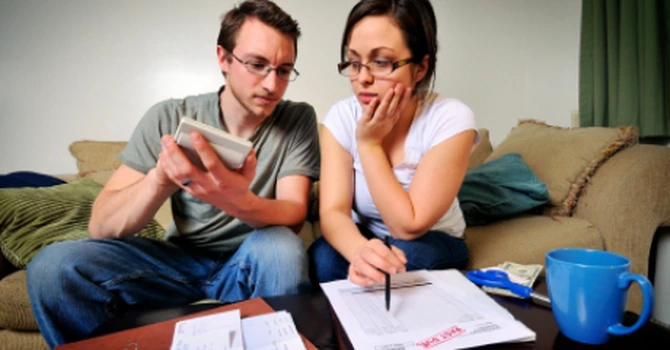 Anunţ despre facturile la gaze după 1 aprilie 2026. Ce arată ofertele furnizorilor şi ce îi aşteaptă pe consumatorii casnici (analiză AEI)