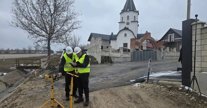Firmă românească, implicată în modernizarea unui drum din Republica Moldova, la granița cu România