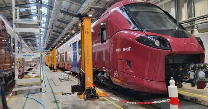 Trenurile Alstom 12 și 13, fabricate pentru România, recepționate preliminar vineri