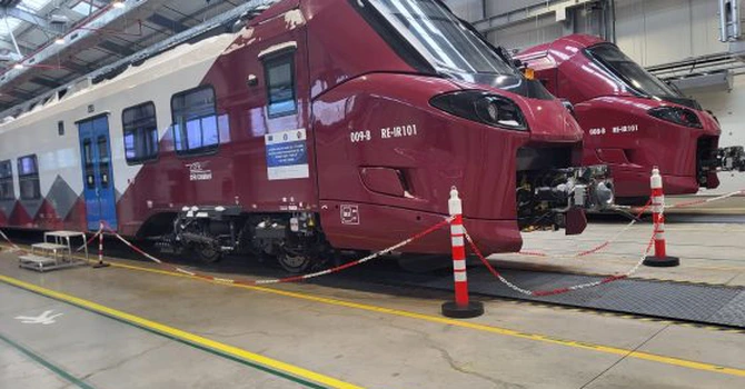 Trenurile Alstom 8 și 9 fabricate pentru România au fost predate luni CFR Călători FOTO
