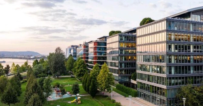 Tranzacție surpriză: Wizz Air și-a cumpărat sediul din Budapesta