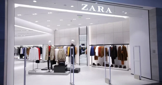 Inditex, proprietarul Zara, raportează venituri şi câştiguri ridicate în 2025