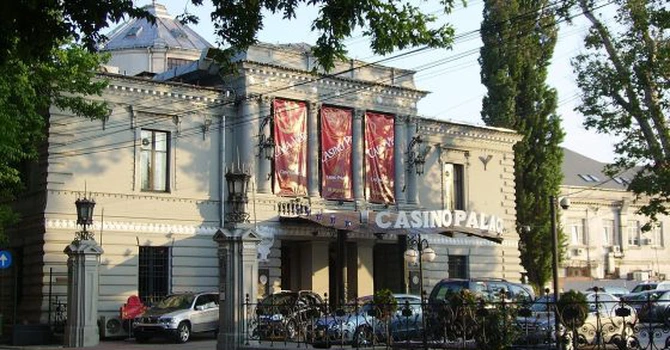 Prefectul Capitalei cere Ministerului Culturii să facă verificări la Casa Vernescu, clădire monument care ar fi închiriată ilegal