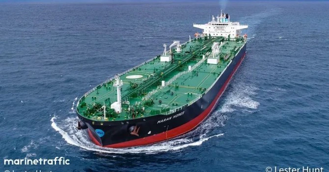 Un petrolier grec, în a cărui echipaj era și un român, a fost lovit în Marea Neagră, în apropierea portului rusesc Novorossiisk