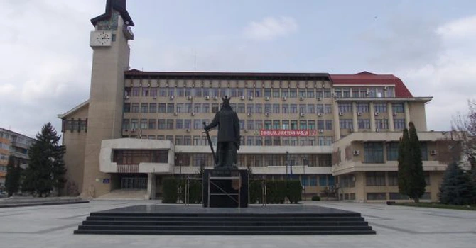 Primăria Vaslui reduce o parte dintre taxele locale pe proprietate