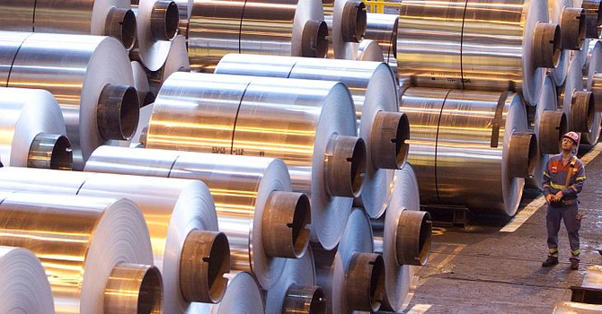 Stocurile de aluminiu se adună în China, războiul din Iran reducând aprovizionarea pe plan global