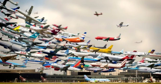 Companiile aeriene europene vor să amâne regulile privind combustibilii sintetici sustenabili pentru avioane