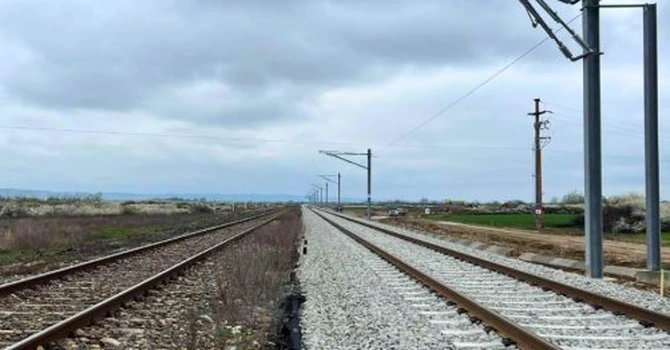FOTO Calea ferată Cluj – Oradea: CFR SA redeschide circulația pe un tronson de 14 kilometri