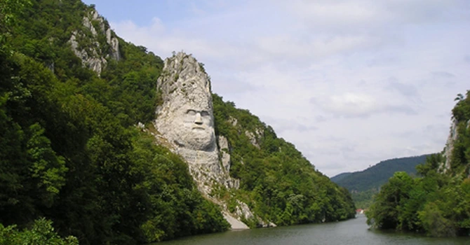 „România nu poate” – Turismul din ţara noastră e în scădere. UE a înregistrat un alt an record