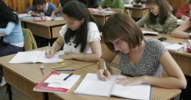 Simulările la examenele naţionale vor fi serios perturbate, anunţă sindicatele din Educaţie