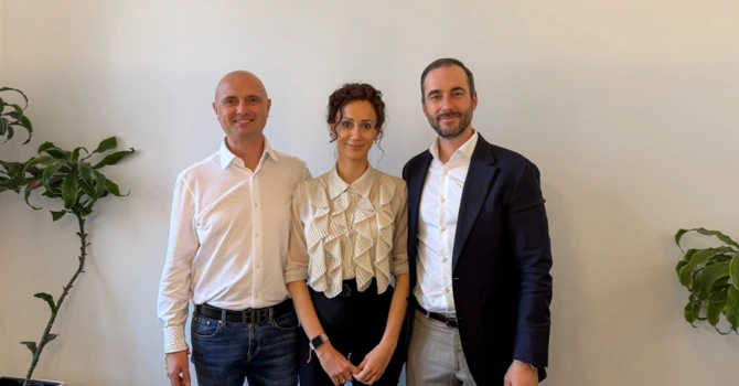 Poșta Austriacă se extinde în România. A finalizat preluarea euShipments.com, fondată de doi români