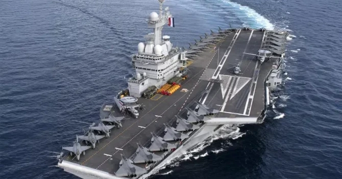 Franţa. Gafă de proporţii – Portavionul Charles de Gaulle, localizat în Mediterană în urma utilizării unei aplicaţii de sport (presă)