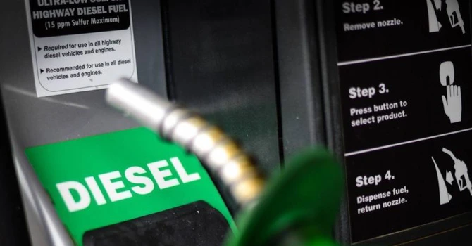 Motorina s-a scumpit cu 17% pe piețe azi. Ministrul Energiei de la București spune că o scumpire de peste 5 bani pe litru la pompă „nu se justifică”