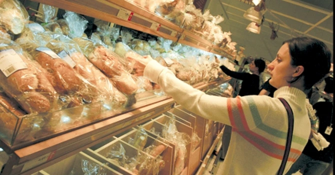 Cu cât se scumpește pâinea în anul 2026 din cauza crizei petrolului şi ce impact vor avea măsurile Guvernului asupra prețului pâinii