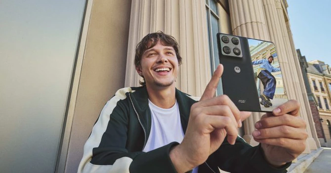 Motorola lansează primul telefon fold din gama razr și noul edge 70 fusion cu baterie de până la 7.000 mAh