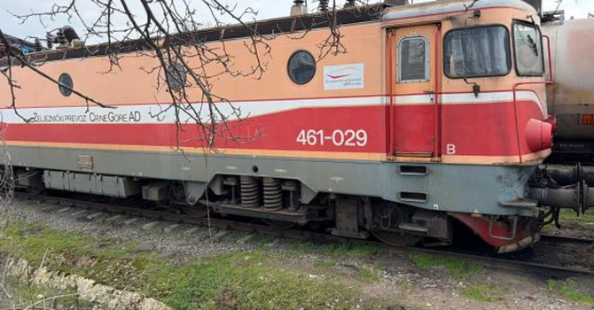 FOTO Companie românească repară locomotive electrice pentru Muntenegru