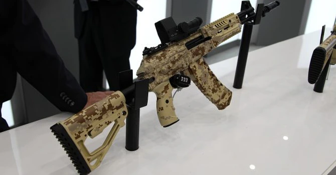 Kalaşnikov a livrat Armatei Ruse primul lot mare de puști automate AK-12 din acest an