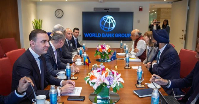 Bogdan Ivan consideră că România trebuie să devină prima ţară din lume în care Banca Mondială finanţează producţia de energie nucleară