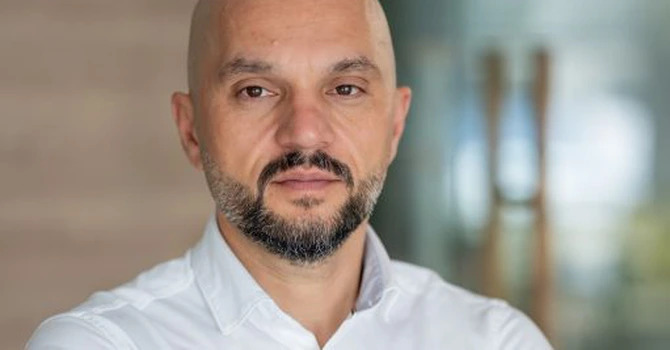 Cum explică Fan Courier schimbarea de strategie a companiei de curierat, ce se închide și ce opțiuni au clienții