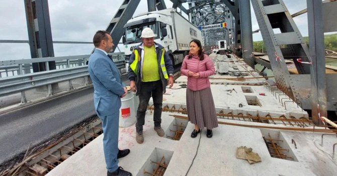 Veste bună pentru toți românii care își fac vacanța în Bulgaria! Podul Giurgiu-Ruse a aproape gata