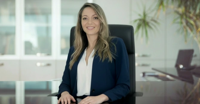 Realitatea din spatele muncii în IT: Schimbarea există și este reală. Juniorii au acces tot mai greu la joburi