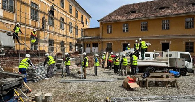 STRABAG România devine partener strategic al organizației „Ambulanța pentru Monumente” pentru a sprijini conservarea fostei mănăstiri a Ursulinelor din Sibiu