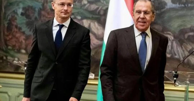 Încă o convorbire între Szijjarto și Lavrov a fost scursă în presă. Ministrul ungar îi promitea omologului rus să-i trimită un document despre aderarea Ucrainei la UE