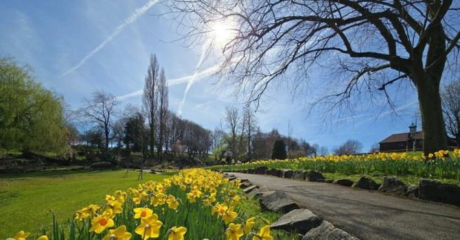 Meteorologii anunţă vreme mai caldă decât în mod obişnuit pentru următoarele patru săptămâni