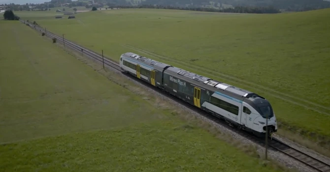 FOTO – VIDEO Cum arată trenurile Siemens pe hidrogen care vor veni în România și pe unde vor circula