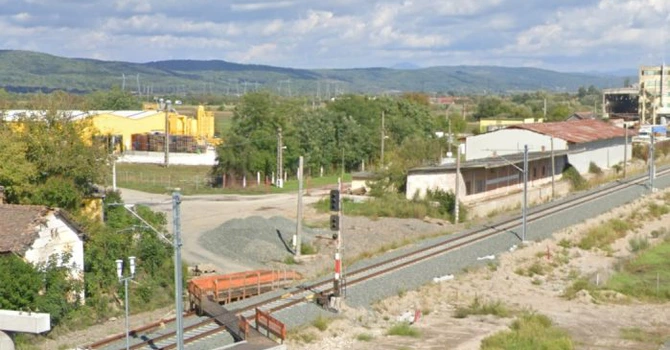 Cel mai întârziat proiect feroviar din România. De ce durează 10 ani reabilitarea a 22 de kilometri de cale ferată între Arad și Hunedoara