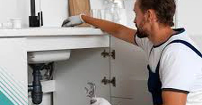 Premieră în România: Asigurare cu abonament la meșter non stop: Repară în 3-5 ore. Sub 8 euro pe lună cu tot cu asigurarea locuinței până la 100.000 de euro